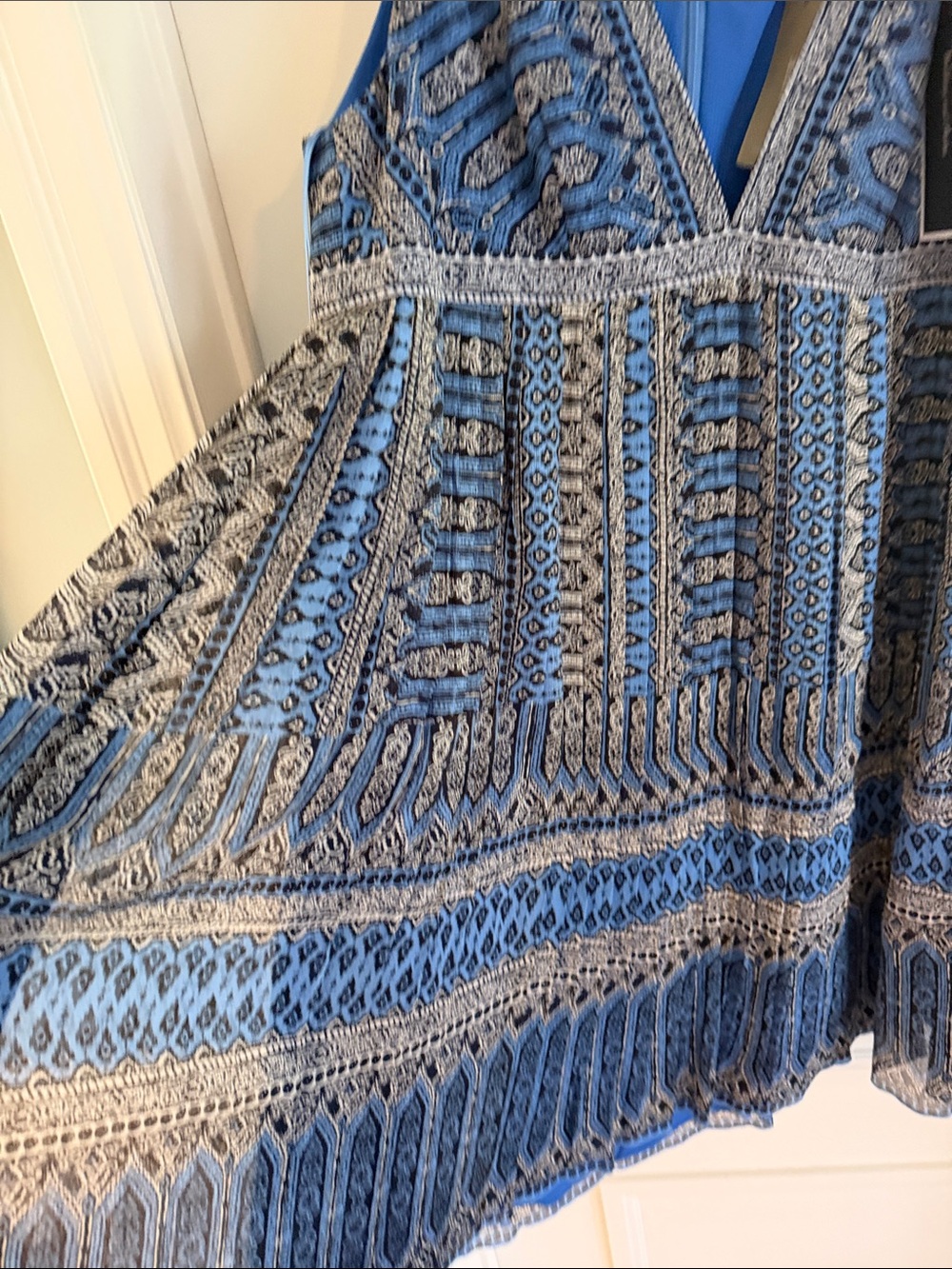 J crew silk Women’s Blue Patterned V-Neck Dress - Picture 4 of 8